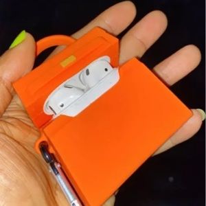 “ baby birkin “ air pod case🤩
